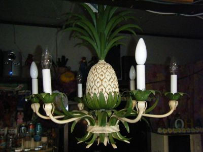 パイナップルのシャンデリアです。NO-1