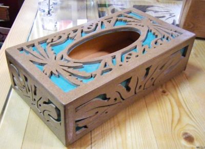 ティッシュボックスをハワイアン風にハンドメイド
